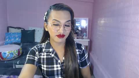 lorien gosper online show from 03/02/25, 06:27