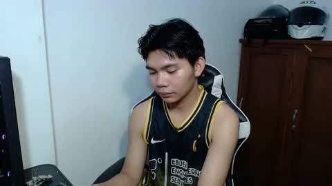 Snapshot of yamati21 chatting on 11/18/25, 07:51 Eian online show from 11/18/25, 07:51