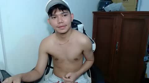 Snapshot of yamati21 chatting on 12/21/25, 11:34 Eian online show from 12/21/25, 11:34