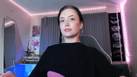 Yami online show from 06/10/26, 09:14