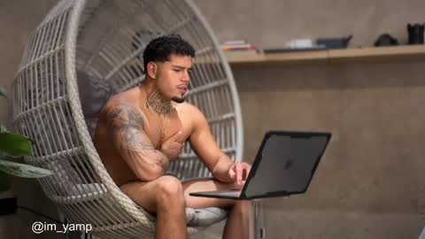 Snapshot of yamp_bigcock chatting on 04/19/26, 01:10 yamp sambrano online show from 04/19/26, 01:10