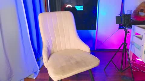 Snapshot of yan_rizen chatting on 02/03/25, 05:35 Yan online show from 02/03/25, 05:35