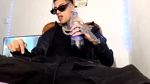 Yan online show from 02/17/26, 04:31