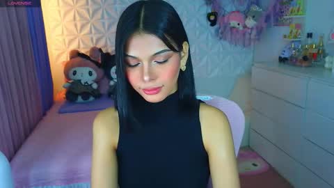 YANG AUDREY LONE online show from 09/15/25, 08:53