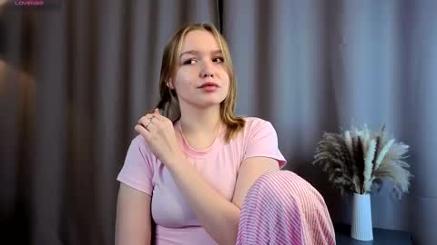 Kate online show from 10/09/25, 01:09