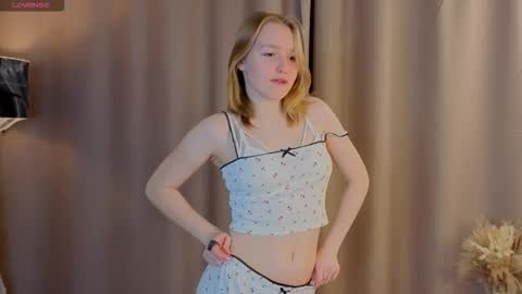 Kate online show from 11/05/25, 01:11