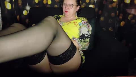 Anika online show from 11/28/25, 05:15