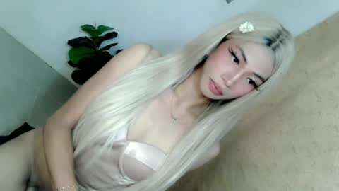 Snapshot of yannafucks chatting on 06/17/26, 09:12 yannafucks online show from 06/17/26, 09:12