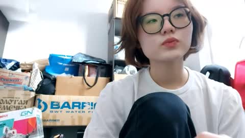 Lily online show from 10/05/25, 10:35