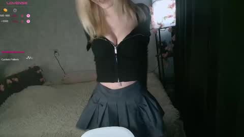 Snapshot of yape_anne chatting on 03/11/26, 03:18 Anny online show from 03/11/26, 03:18