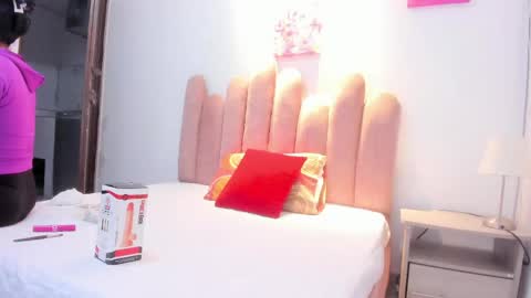 yara10_ online show from 04/30/26, 11:27