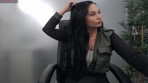 Yara online show from 11/21/25, 05:17