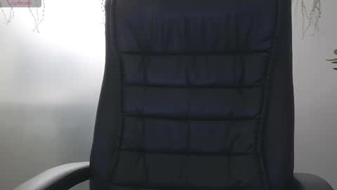 Yara online show from 12/15/25, 04:17