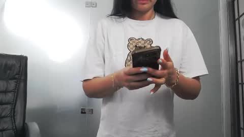 Yara online show from 06/06/26, 03:33