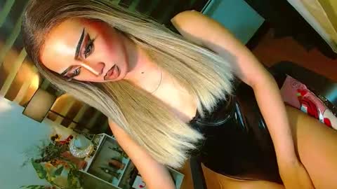 miss yasii online show from 04/30/26, 08:57