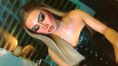 miss yasii online show from 06/11/26, 01:53