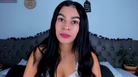 Snapshot of yasiir_0229 chatting on 02/25/26, 01:54 Yasiir online show from 02/25/26, 01:54