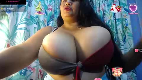 Yasmin online show from 12/31/24, 09:06
