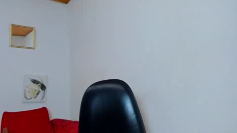 Yasemin online show from 11/12/25, 10:37