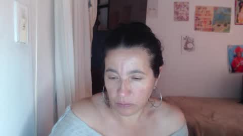 yasmin_love85 online show from 12/16/25, 02:33