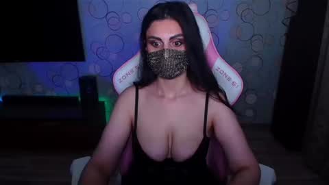 Snapshot of yasmina___ chatting on 06/24/26, 07:07 yasmina online show from 06/24/26, 07:07