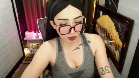 Snapshot of yassiered chatting on 02/09/26, 02:04 yassiered online show from 02/09/26, 02:04