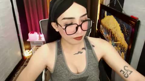 Snapshot of yassiered chatting on 02/17/26, 09:39 yassiered online show from 02/17/26, 09:39