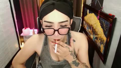 Snapshot of yassiered chatting on 03/01/26, 08:05 yassiered online show from 03/01/26, 08:05