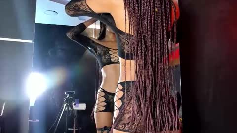 Snapshot of yayahilton chatting on 01/10/26, 05:09 YAYA online show from 01/10/26, 05:09