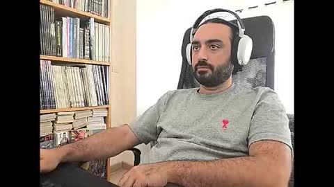 Snapshot of yeeaahoo chatting on 09/15/25, 10:37 yeeaahoo online show from 09/15/25, 10:37