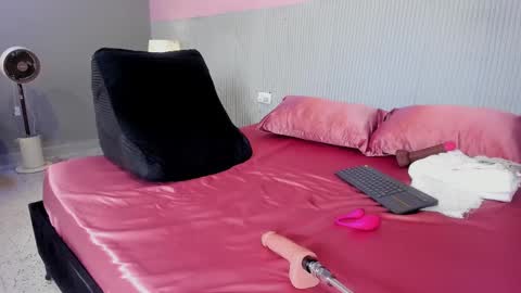 yeika_foxy online show from 09/19/25, 11:11