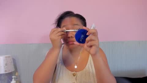 yeika_foxy online show from 12/17/25, 11:27