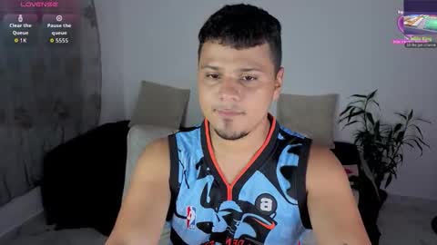 Snapshot of yeiko_44 chatting on 02/14/26, 04:09 Yeiko online show from 02/14/26, 04:09