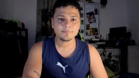 Snapshot of yeiko_44 chatting on 04/05/26, 02:53 Yeiko online show from 04/05/26, 02:53