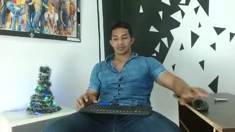 Snapshot of yeiko_park23 chatting on 12/30/24, 01:15 Yeiko Park23 online show from 12/30/24, 01:15