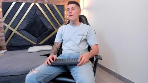 YEIKO ROMERO online show from 02/08/25, 05:29