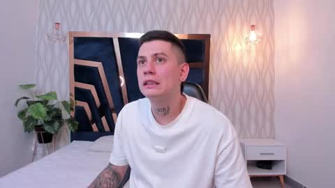 YEIKO ROMERO online show from 02/17/25, 05:21