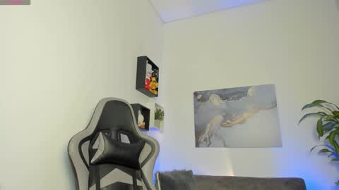 YEIKO ROMERO online show from 09/18/25, 08:16