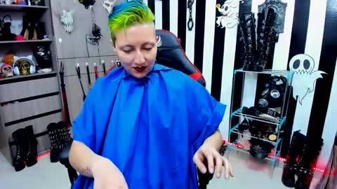 Yelena online show from 12/22/24, 11:20