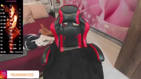 yelena  online show from 10/02/25, 01:40