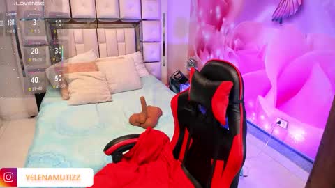 yelena  online show from 11/15/25, 01:40