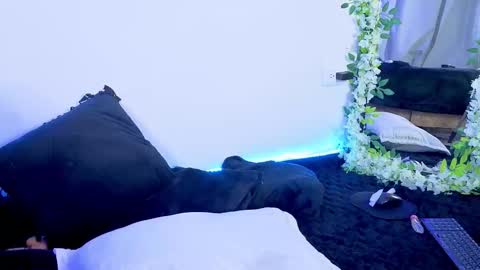 Snapshot of yeli_amber3 chatting on 02/03/26, 02:53 Yeli Amber online show from 02/03/26, 02:53