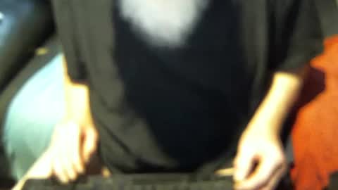 .     y e l l o w s n a k e s       . online show from 11/18/25, 10:47