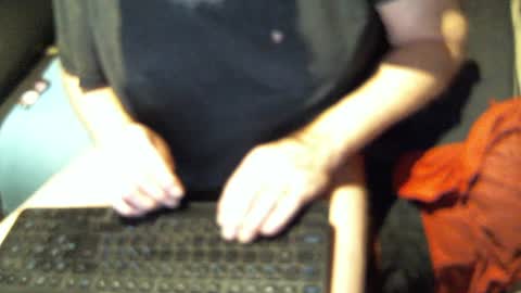 .     y e l l o w s n a k e s       . online show from 11/27/25, 06:15