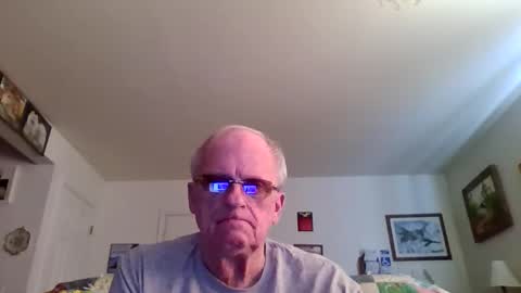 Snapshot of yellowsnowman70 chatting on 03/25/26, 05:30 yellowsnowman70 online show from 03/25/26, 05:30