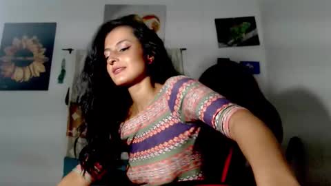 Snapshot of yemaya_28 chatting on 11/30/25, 02:15 Yemaya 28 online show from 11/30/25, 02:15