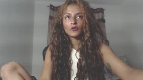 Snapshot of yemaya_28 chatting on 03/21/26, 06:18 Yemaya 28 online show from 03/21/26, 06:18