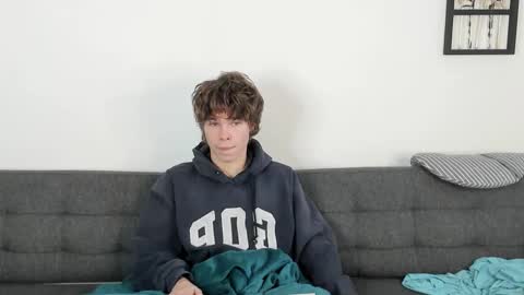 Snapshot of yen2025 chatting on 09/26/25, 05:33 Yen online show from 09/26/25, 05:33