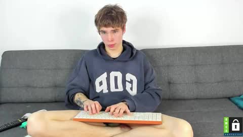 Snapshot of yen2025 chatting on 11/09/25, 07:56 Yen online show from 11/09/25, 07:56