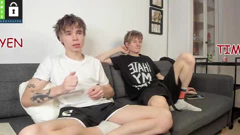 Snapshot of yen2025 chatting on 12/14/25, 07:51 Yen online show from 12/14/25, 07:51